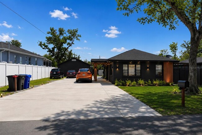 Building Photo - 3422 W Idlewild Ave Unit 1- B