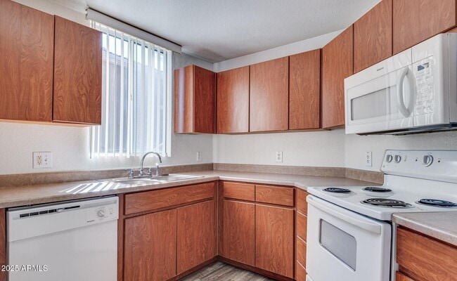 Photo - 1737 N Central Ave Unit 2