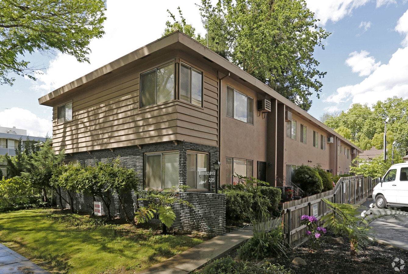 Photo - Shanas Apartments
