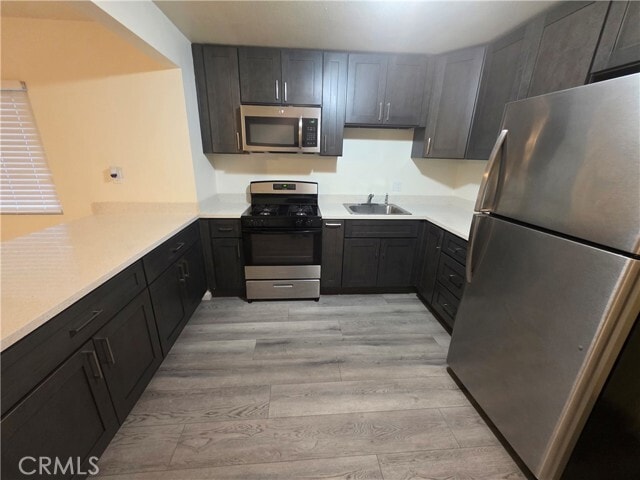 Photo - 533 E 9th St