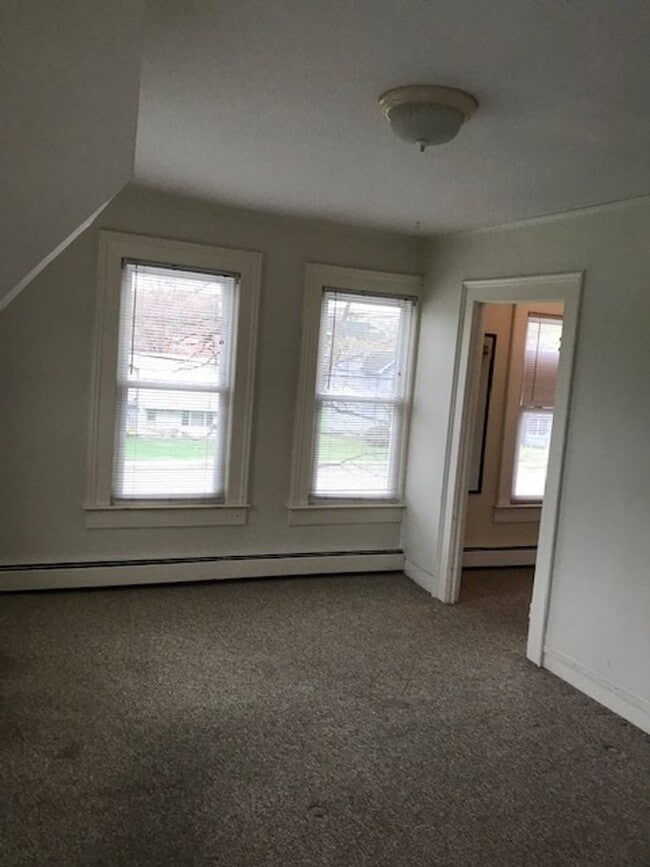 Building Photo - 134 Lebanon St Unit 3 Rental