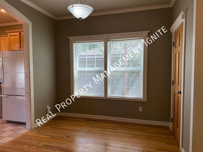 Photo - 1362 NW Lexington Ave
