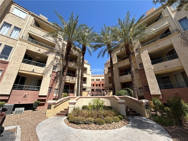 Building Photo - 260 E Flamingo Rd Unit 308 Rental