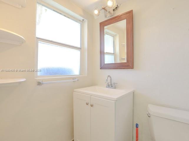 Building Photo - 2250 NE 136th St Rental
