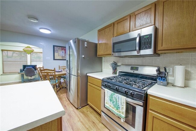 Photo - 301 Nicole Way