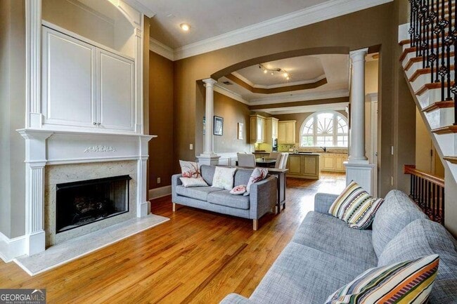 Photo - 834 Clifton Heights Ln NE