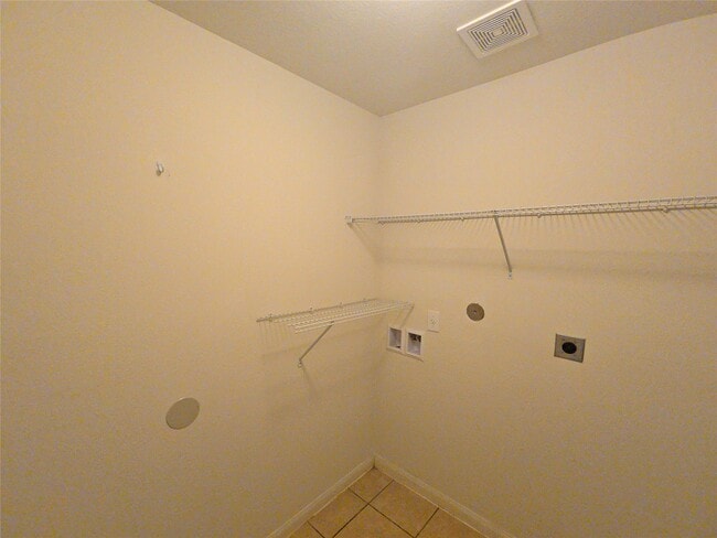 Building Photo - 2303 Golden Brandy Ln