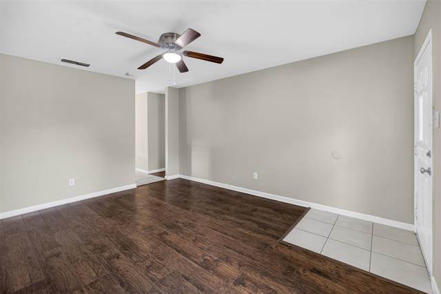 Photo - 2219 Foxcroft Ln
