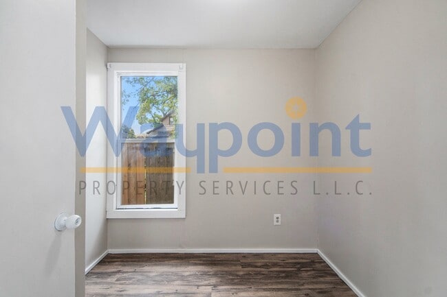 Photo - 19 Vandenberg Pl SE