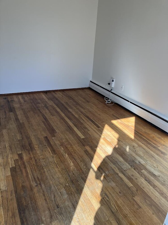 516 Olden Ave Unit 1