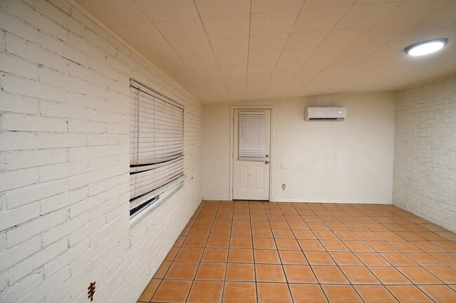 Photo - 190 W Adamsville Rd Unit 1