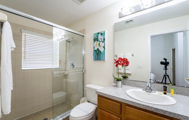 Photo - 120 Old Bridge Cir