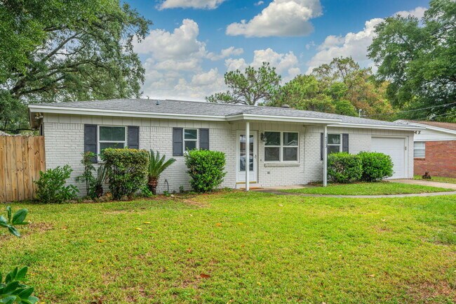 Photo - 713 Gibbs Ave