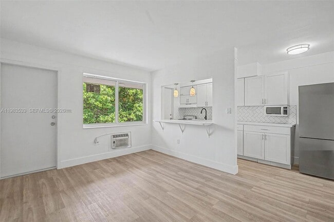Building Photo - 60 NW 79th St Unit 10