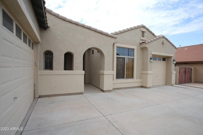 Photo - 779 E Mead Dr