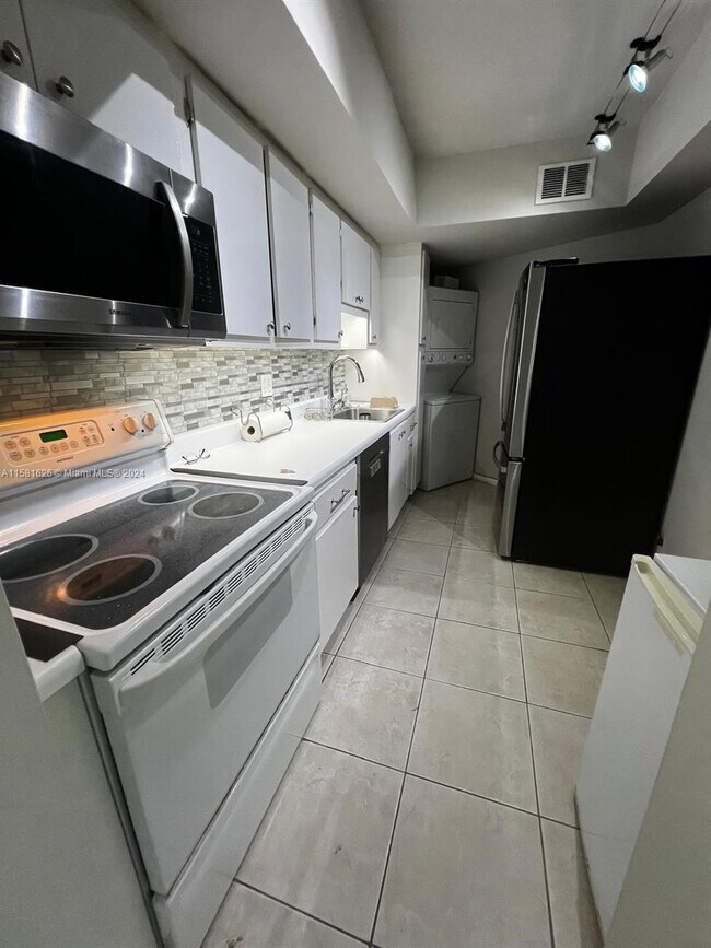505 Spencer Dr Unit 301  
