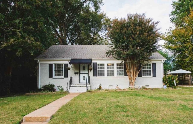 Photo - 2766 Union Ave