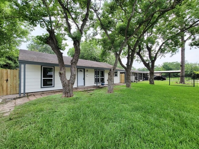 Photo - 5606 Willow Glen Dr