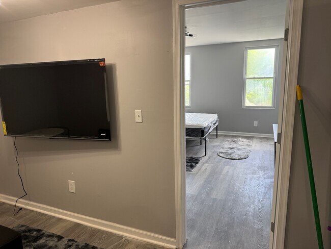 Photo - 2801 Huntingdon Ave Unit B