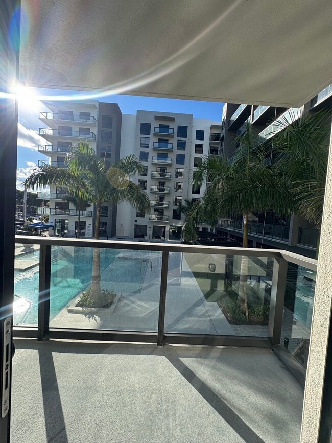 Building Photo - 1655 NW 124th St Unit 522