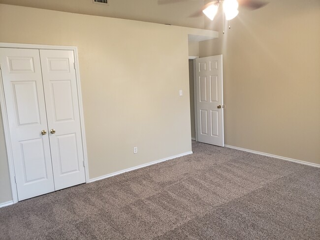 2212 Carriage Hill