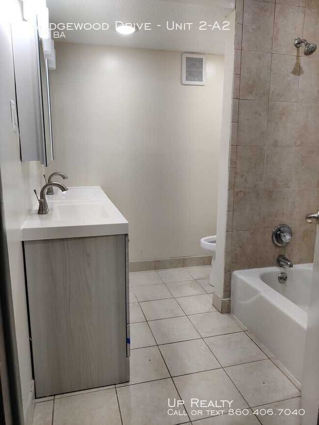 Photo - 2 Wedgewood Dr Unit 2-A2