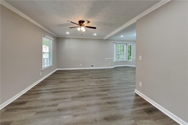 Photo - 798 Brownlee Ln