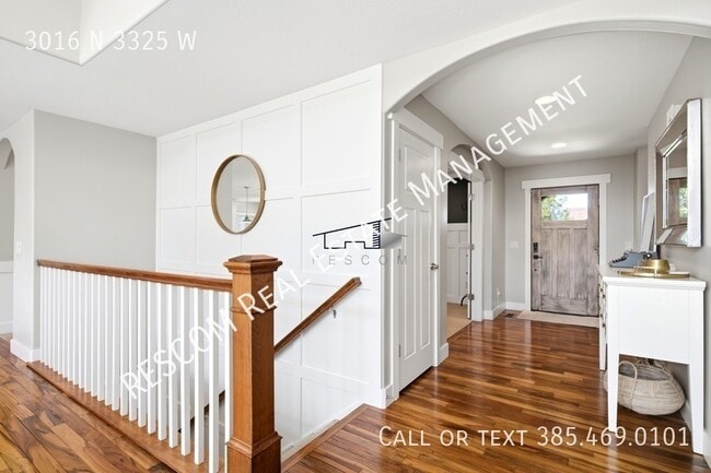 3016 N 3325 W