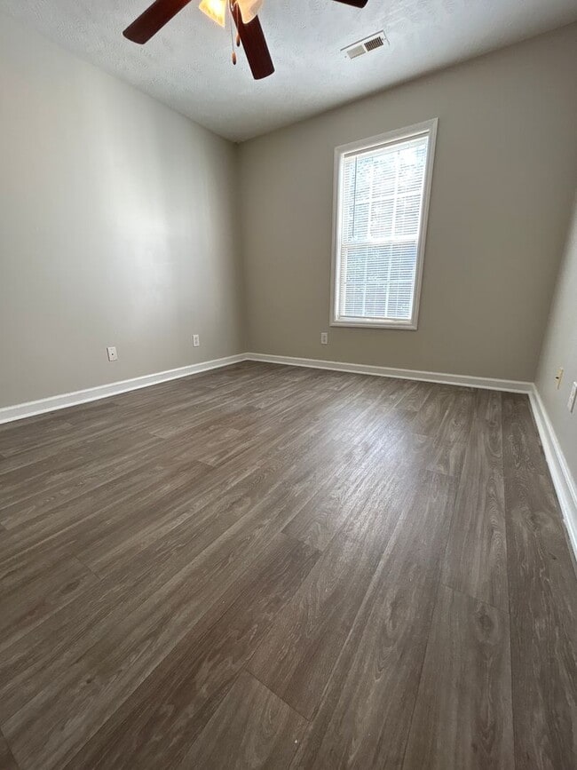 Photo - Woodland Ridge