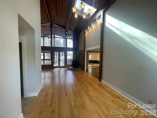 Photo - 8788 Graham Rd