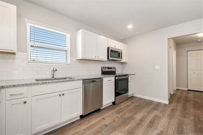 Photo - 7285 Montego Bay St