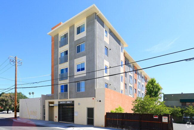 Photo - Humboldt Apartments