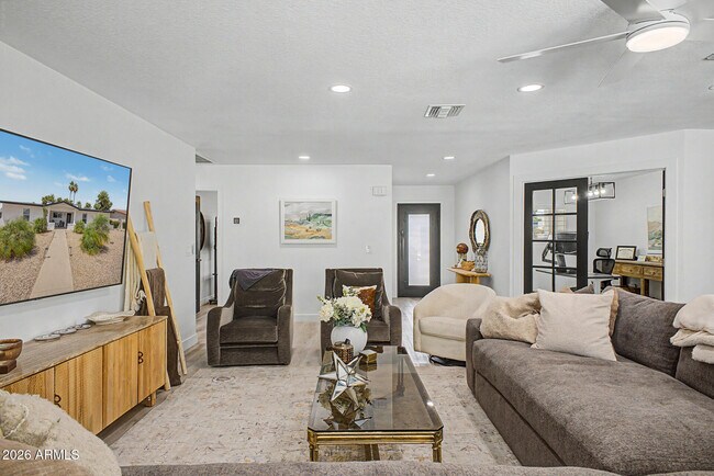 Photo - 5140 E Poinsettia Dr