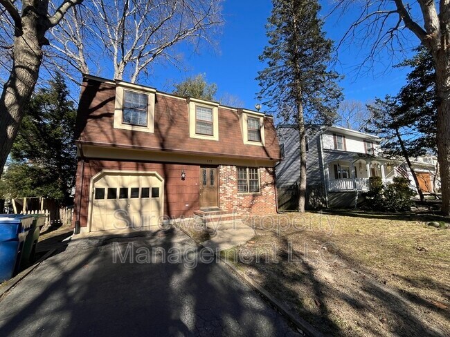 Photo - 513 Glenmere Ave