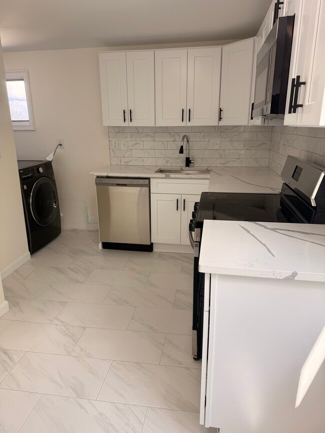 Photo - 173 Fairview Ave Unit 173 Fairview  3