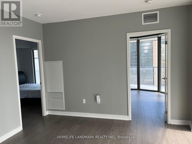 Photo - 11 Wellesley St W Unit 1405