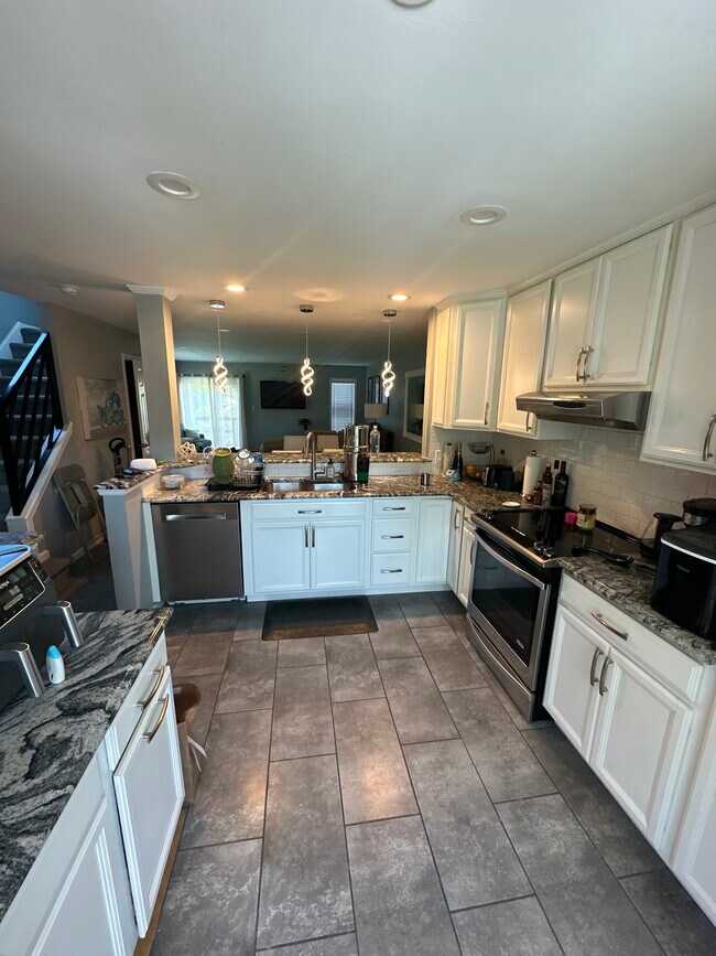 Photo - 522 Blacksmith Ln