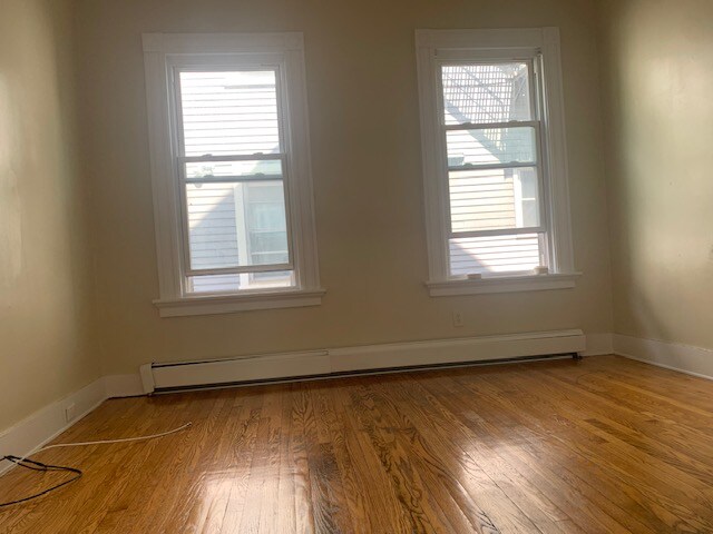 Photo - 172 Grafton St