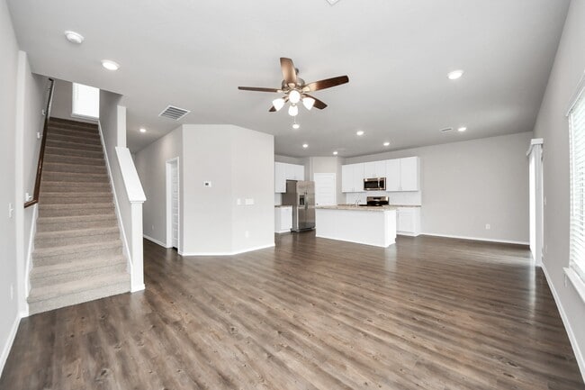 Photo - 21235 Mem Vis Dr