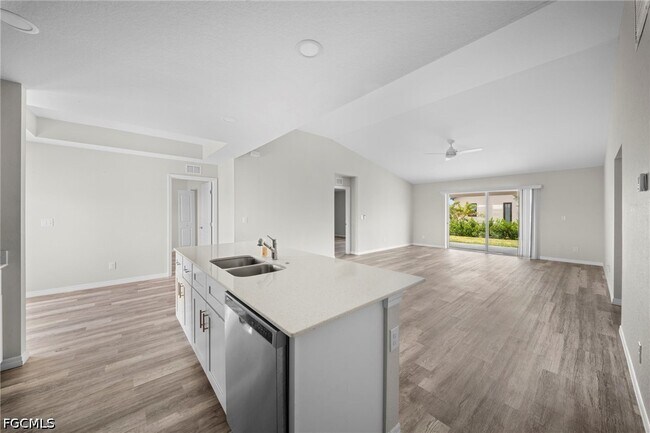 202 NW 25th Pl