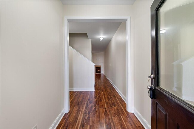 Photo - 204 Britt Dr