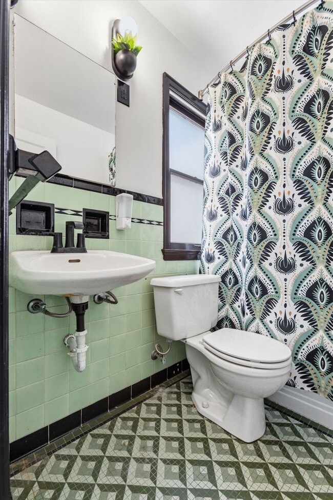 Photo - 4901 Farnam St Unit 300 S. 49th Street