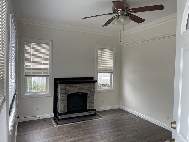 Photo - 1232 E Appleton St