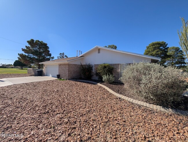 Photo - 17001 Carson Dr