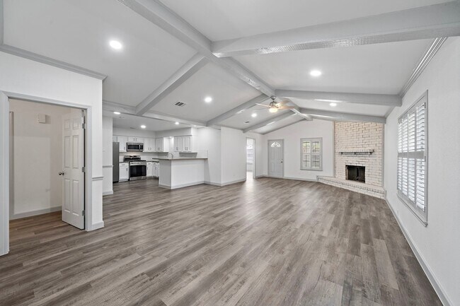 Photo - 1714 Huge Oaks St