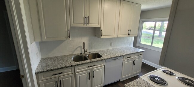 Photo - 2613 Vanstory St