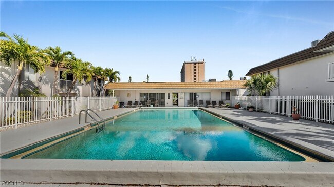 Photo - 1830 Maravilla Ave Unit 510