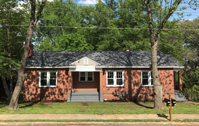 Building Photo - Cochran Block Unit 110A Rental