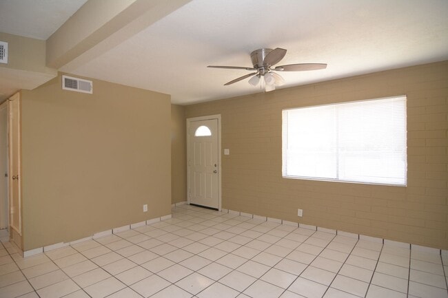 Photo - Updated 3 Bedroom 1 Bath Home! Central Tucson Location!