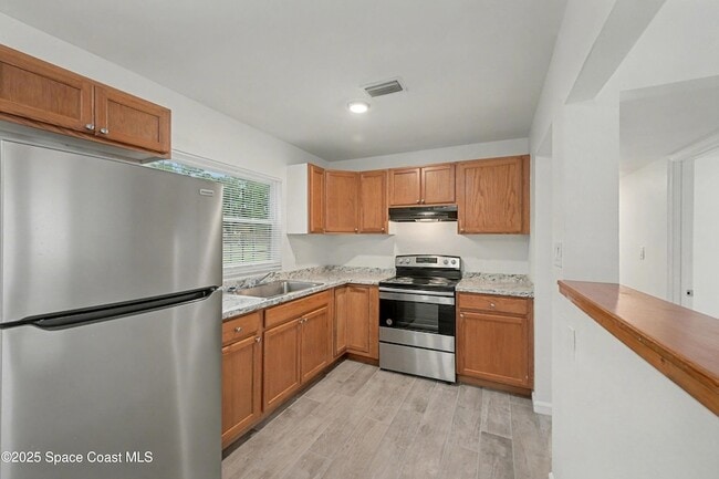 Photo - 990 Pinson Blvd